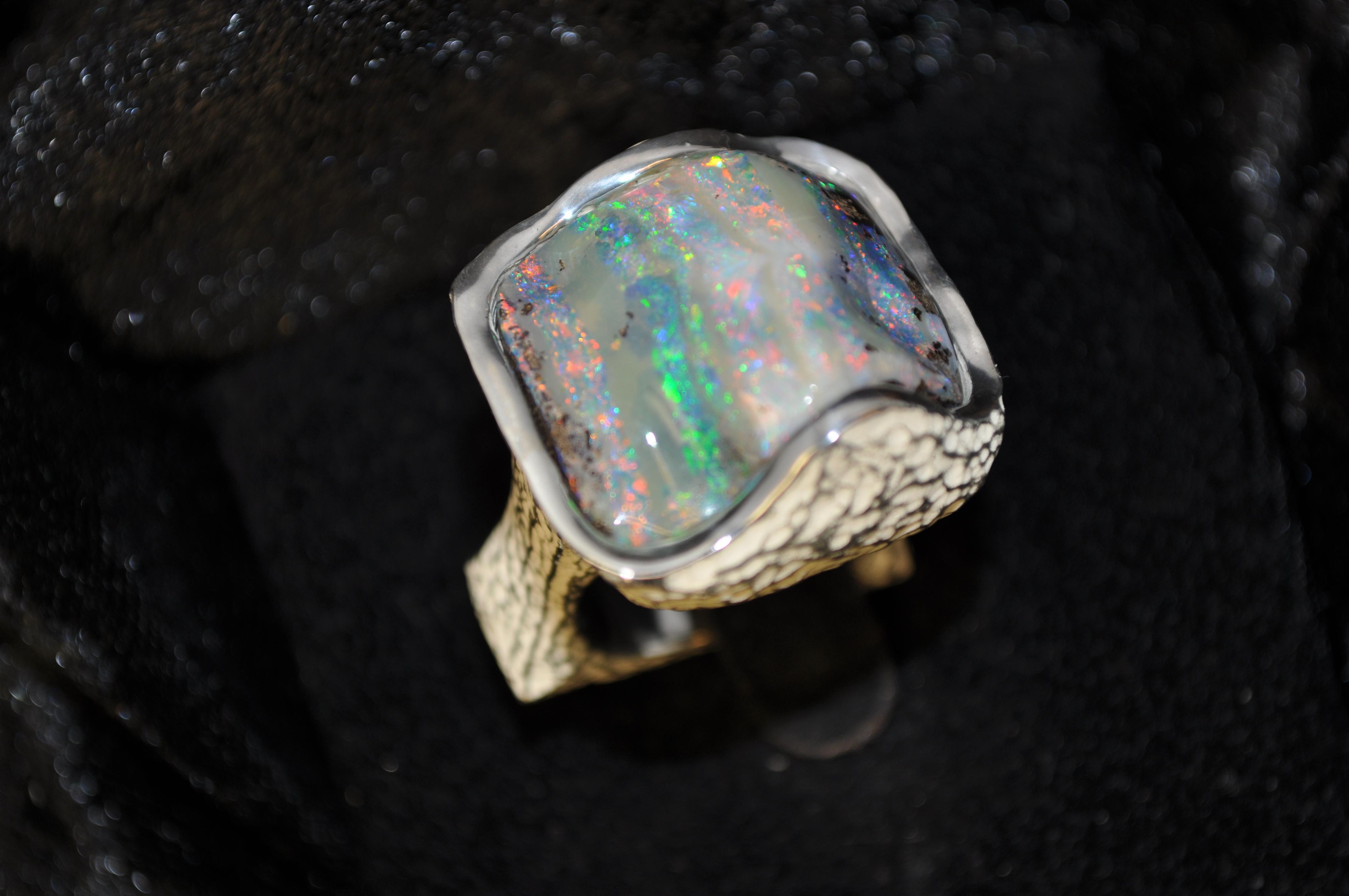 Silberring mit Boulder-Opal ( Bild 1 )